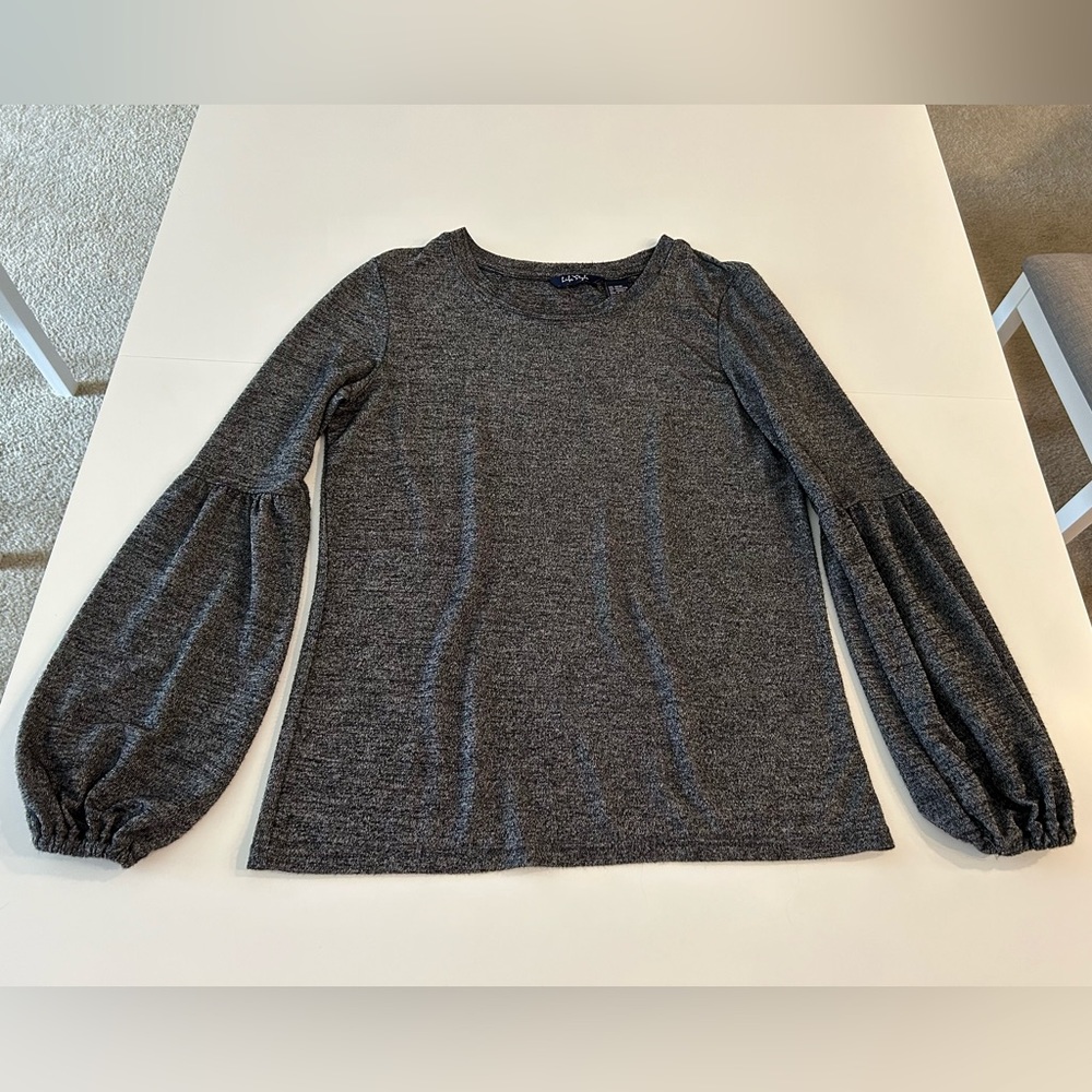 Life Style women’s top, size Small